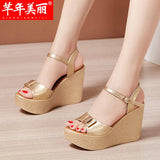 New High Slope Heel Sandals Women's Muffin Thick Bottom Waterproof Table One Word Buckle Gold Small Size 3233 Fish Mouth