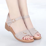 Sandals Female Summer 2023 New Wedge Comfortable Flat Middle-Aged Soft Bottom Middle-Aged Female