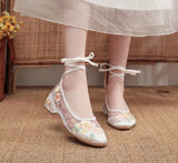 Breakj Shoe Net Shoe Sandals Bag Root Embroidered Cloth Shoes Low Heel Women's Shoes 2023 New National Wind New