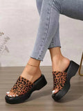 Breakj Word Thick-Bottomed Slippers Large Code 2025 New Thick-Bottomed Head Wide Strip Slippers Women's