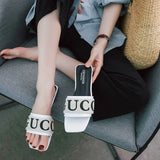Design Womens Rhinestone Alphabet Summer Flat Slippers 2024 Outdoor Fashion Ladies Slippers Casual Party Beach Flip