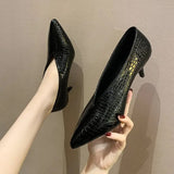 Shoes Women 2023 All-match Retro Women's Thick Heel Spring and Autumn New Pointed V Mouth Comfortable High