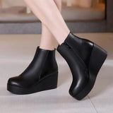 Autumn / Winter Short Boots Women's Round Head Slope Heel Middle Heel Large Size Women's Boots Thick Bottom Slope Heel Waterproof Table Martin Boot