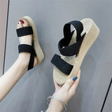 Breakj 2025 Summer New Fashion Beach Shoes Wide Strips Thick Bottom Slope Heel Sandals
