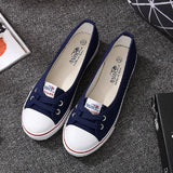 Canvas Shoes Shallow Flat Vulcanized Shoes Fashion Comfortable Lace-Up Casual Breathable White Black Shoes Female 2021