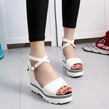 Summer New Slope Heel Rhinestone Word Sandal Women's Waterproof Platform With Platform Platform Women's