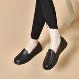 Shoes Girls 2024 Spring And Summer Retro National Style Punched Single Shoes Embroidered Flat Shoes Hollowed-Out Leather Shoes Are
