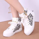 Spring And Autumn New High-Top Canvas Shoes Women's Shoes Korean Version Tide Zipper Rivet Students Flat-Soled White