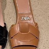 Flat-Bottom Women's Shoes In The Summer Of 2025 New Fashion Trend Casual