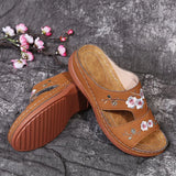 Breakj Size Slippers Female Hollow Out Car Stitching Flat Bottom Solid Color Thick Bottom Home A Foot Pedal Dew Toe Female Cool