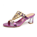 New High-Heeled Sandals Are Sexy And Fashionable In Gold In Summer, Wearing Thick Heels And Diamond-Encrusted Slippers In Middle