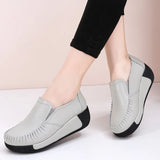 Breakj And Autumn New Heel Bean Shoes Snail Shoes Female Cow Skin Thick Sole Shoes Mother Slope And Rocking Loose Cake