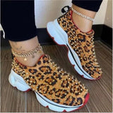 Breakj Shoes Women's New Rivets Casual Shoes Large Size Women's Shoes Set Foot Platform Flat