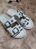 Size Slippers Female 2023 New Sweet Cool Belt Buckle Willow Nail Flat Slippers Wear Open Toe Word