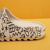 2021 Summer New Men's Slippers Thick-Soled Non-Slip Sandals Female Graffiti Casual Home Beach Slippers EVA Cartoon