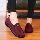 Casual Shoes Breathable Mesh Sneakers Women Lightweight Knitted Loafers Slip-on Comfortable Mother's Shoes Zapatos