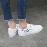 Breakj White Shoes Women 2023 Autumn New Flat Plate Shoes Net Red Leisure Anti-Slip Students Embroidered Sports Single