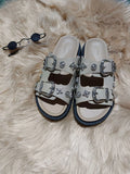 Size Slippers Female 2023 New Sweet Cool Belt Buckle Willow Nail Flat Slippers Wear Open Toe Word