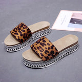 Women Sandals Leopard Print Flat Shoes Elegant Ladies Breathable Sandals Golden Outdoor Retro Suede Femme Shoes