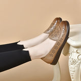 Shoes Girls 2024 Spring And Summer Retro National Style Punched Single Shoes Embroidered Flat Shoes Hollowed-Out Leather Shoes Are