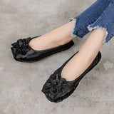 2021 Soft Genuine Leather Flat Shoes Women Flats with Flowers Ladies Shoes Women Designers Loafers Slip