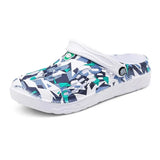 Summer Beach Slippers Men Sandals Outdoor Soft Bottom Hollow Garden Clogs Shoes Men Clogs Sandals De Hombre Big Size