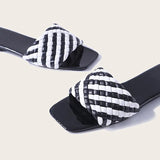 Slipper Black White Weave Design 2021 Summer Fashion Open Toes Best-selling Flat Sandal High Quality Casual Women