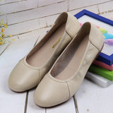 Large Size Women's Shoes 41-43 Spring Model 2024 New Versatile Flat Leather Shallow Single Shoes Soft Sole Mother