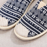 New Basic Female Flats Women Shallow Painting Canvas Shoes Ladies Slip-On Casual Shoes Breathable Fabric