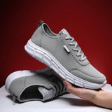 Men Casual Shoes Breathable Outdoor Mesh Light Sneakers Male Fashion Casual Shoes 2021 New Comfortable Casual Footwear Men