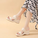 New Korean Version Of Transparent With Waterproof Table Square Head Slippers Women's Slope With Crystal Pvc Beach