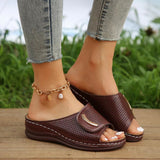 Breakj Thick Bottom Hollow Slippers Female Large Size Leisure Foot Pedal Stitching Metal Sequined