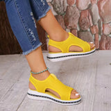 Fashionable Large-Size Flat-Soled Women's Sandals In
