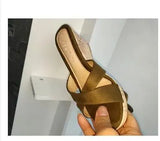 New Female Slippers Cut Out Summer Beach Sandals Fashion Women Slides Outdoor Slippers Indoor Slip Ons Flip Flops
