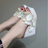 Sandals And Slippers Are Available In Stock. Korean Fashion Beaded Flowers Summer Transparent Slope Thick-Soled
