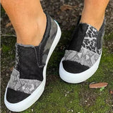 Women's Shoes 2024 New Flat-Bottomed Canvas Lazybones, Large-Size Casual Shoes, Love