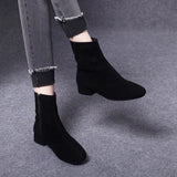 Boots Women 2023 Autumn And Winter New Black Sheepskin Flat-Soled Short Boots With Simple Temperament And Low